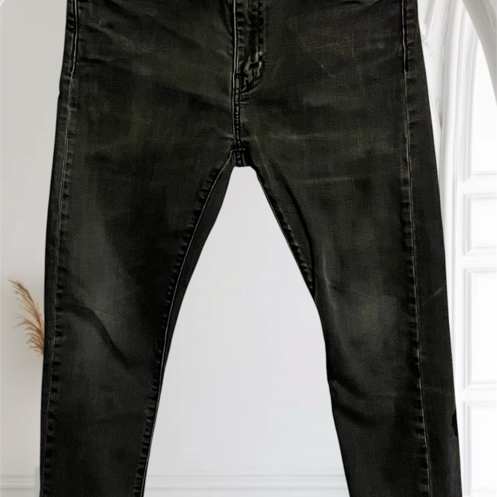 Skinny Jeans - Distressed Vintage Look